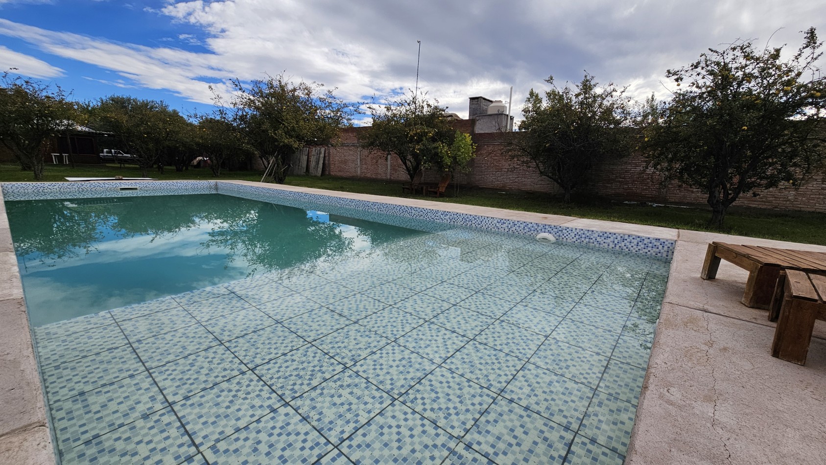 Vendo complejo trabajando de Casa + 3 cabañas en 2.48 hectareas. Rama Caida. San Rafael