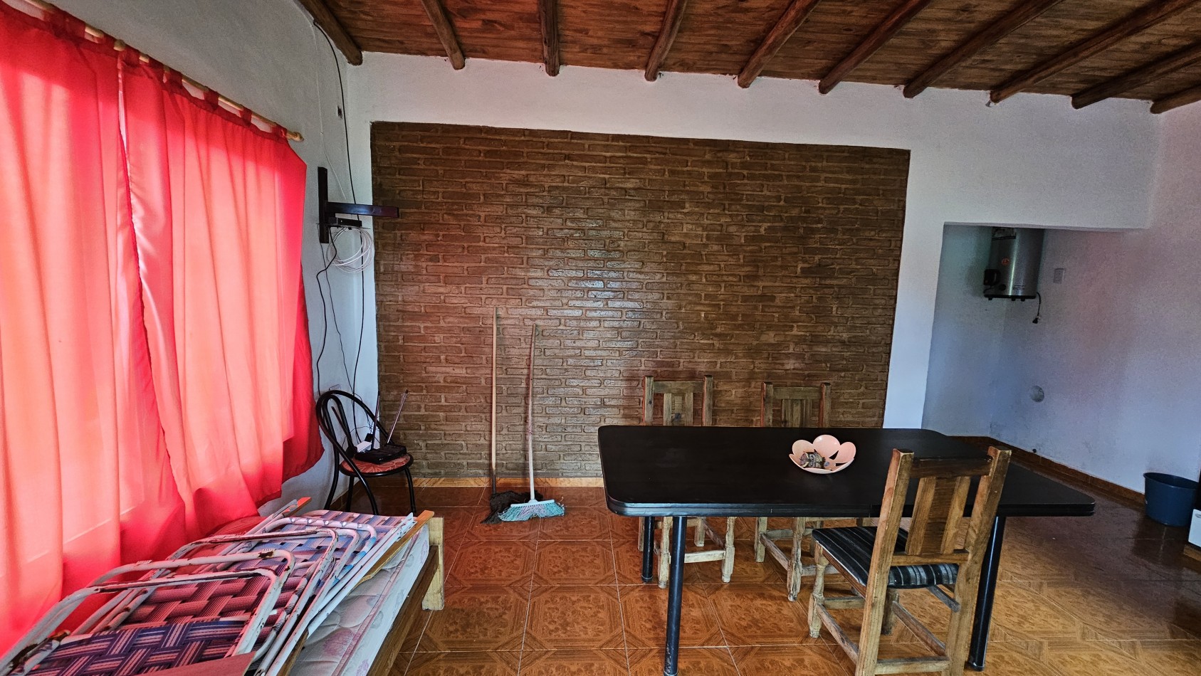 Vendo complejo trabajando de Casa + 3 cabañas en 2.48 hectareas. Rama Caida. San Rafael