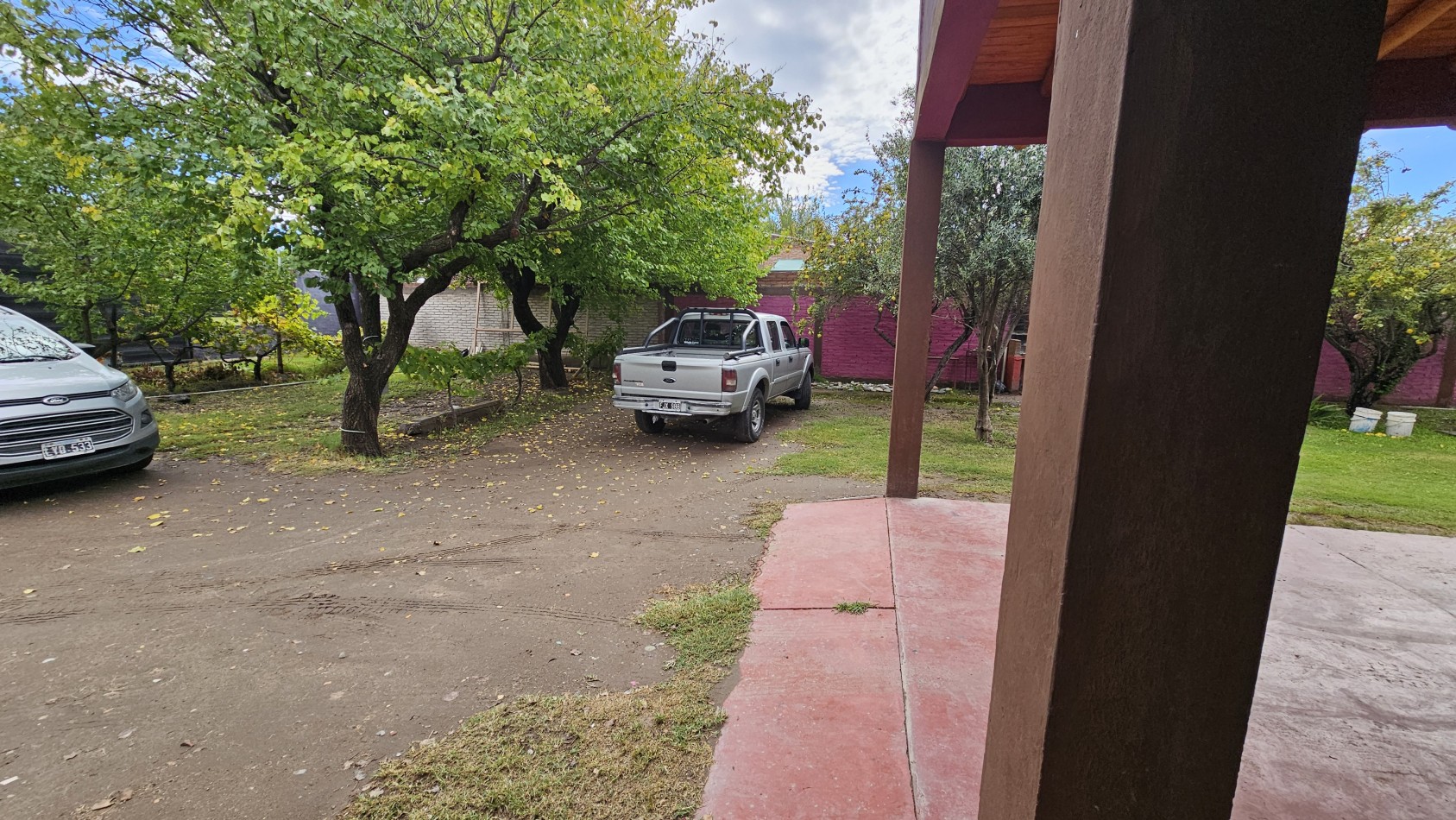 Vendo complejo trabajando de Casa + 3 cabañas en 2.48 hectareas. Rama Caida. San Rafael