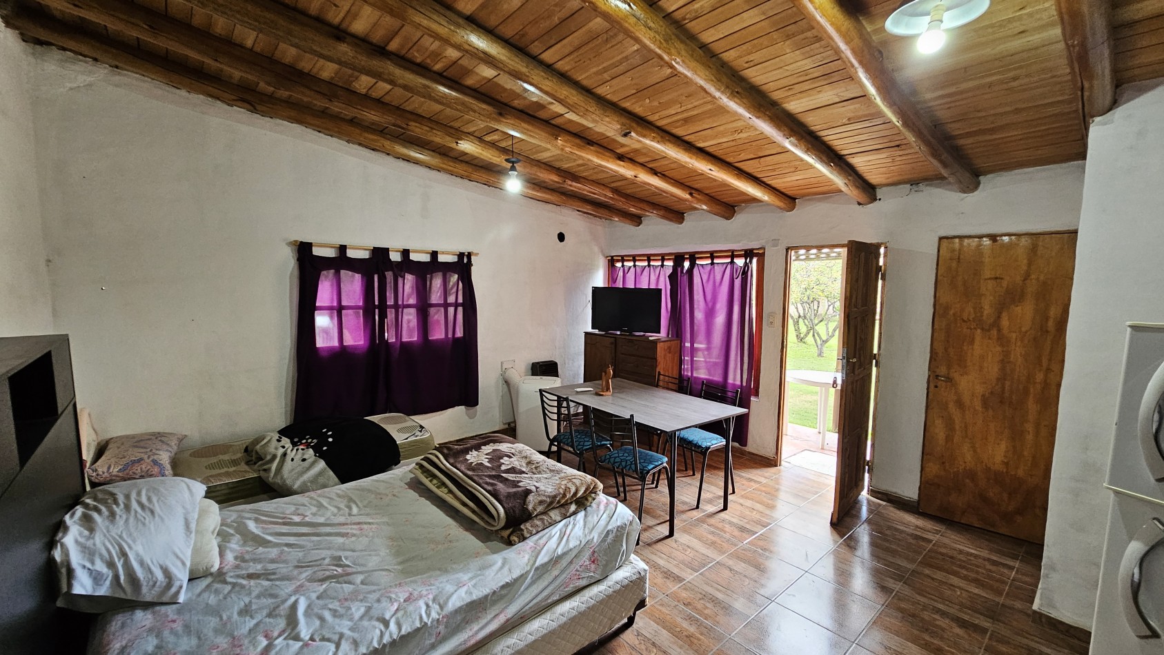 Vendo complejo trabajando de Casa + 3 cabañas en 2.48 hectareas. Rama Caida. San Rafael