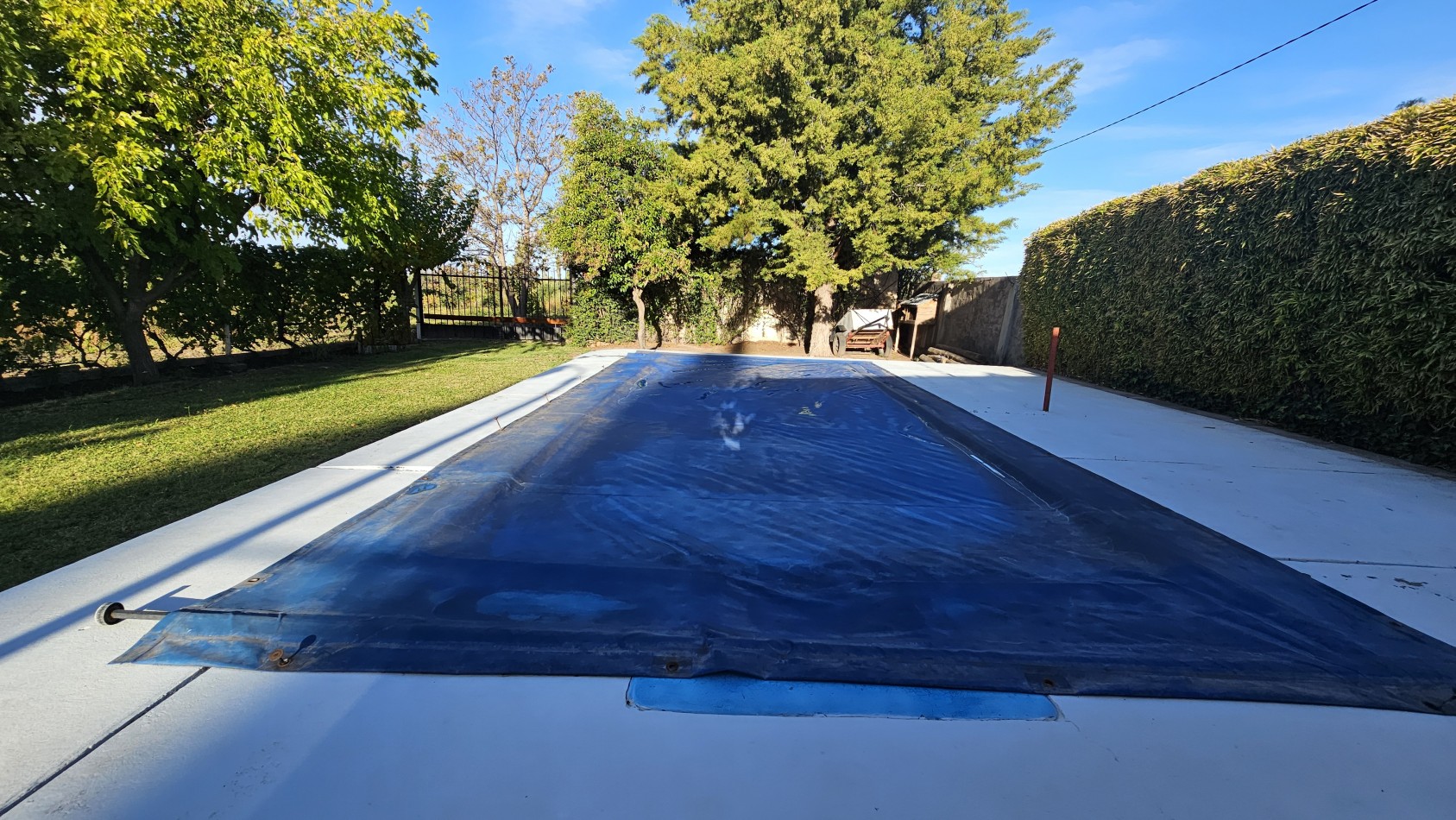 ¡Oportunidad unica en Rama Caida, San Rafael!¡Una propiedad excepcional en la zona de Rama Caida, a tan solo 6 km de San Rafael! Posibilidad de permuta. Casa+ Quincho+ Pileta+ Galpon+ plantacion+ Agua, luz y GAS