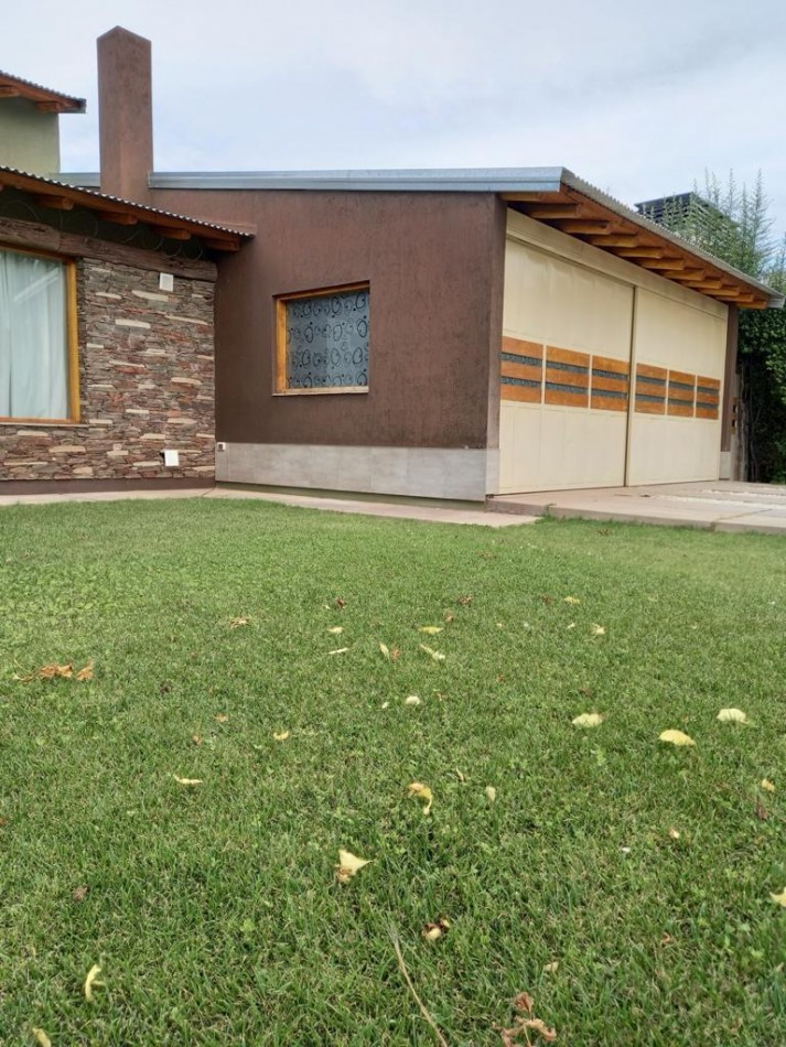 Vendo Casa Amplia en Exelente Zona de San Rafael.