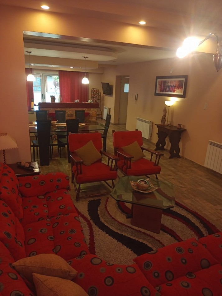 ¡Hermosa Casa 1° Nivel en Venta en la Zona Parque de San Rafael!