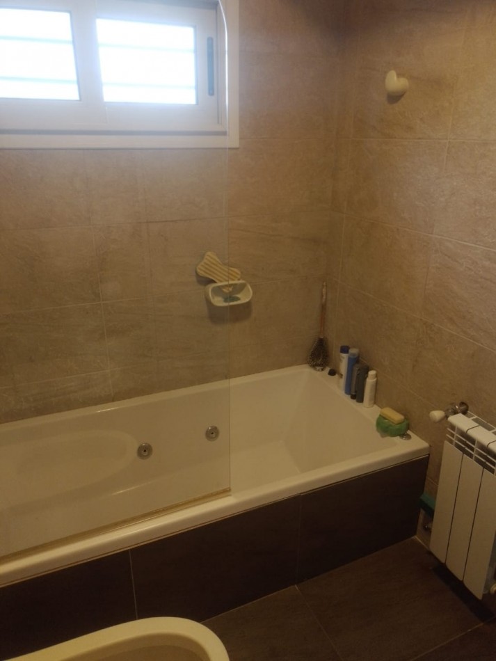 ¡Hermosa Casa 1° Nivel en Venta en la Zona Parque de San Rafael!