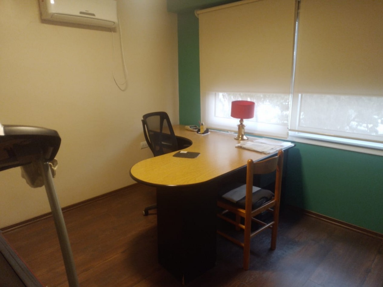 ¡Hermosa Casa 1° Nivel en Venta en la Zona Parque de San Rafael!
