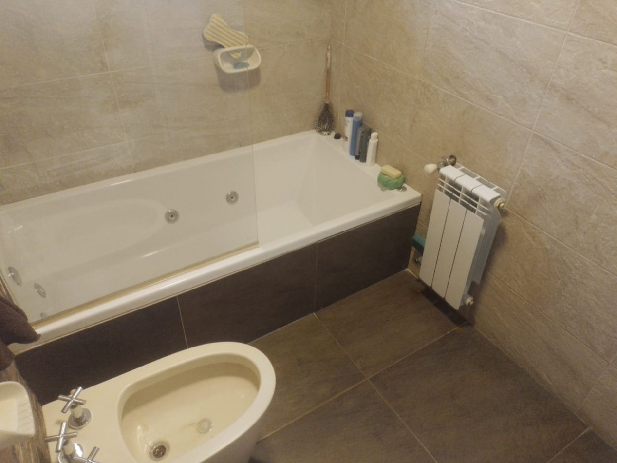 ¡Hermosa Casa 1° Nivel en Venta en la Zona Parque de San Rafael!