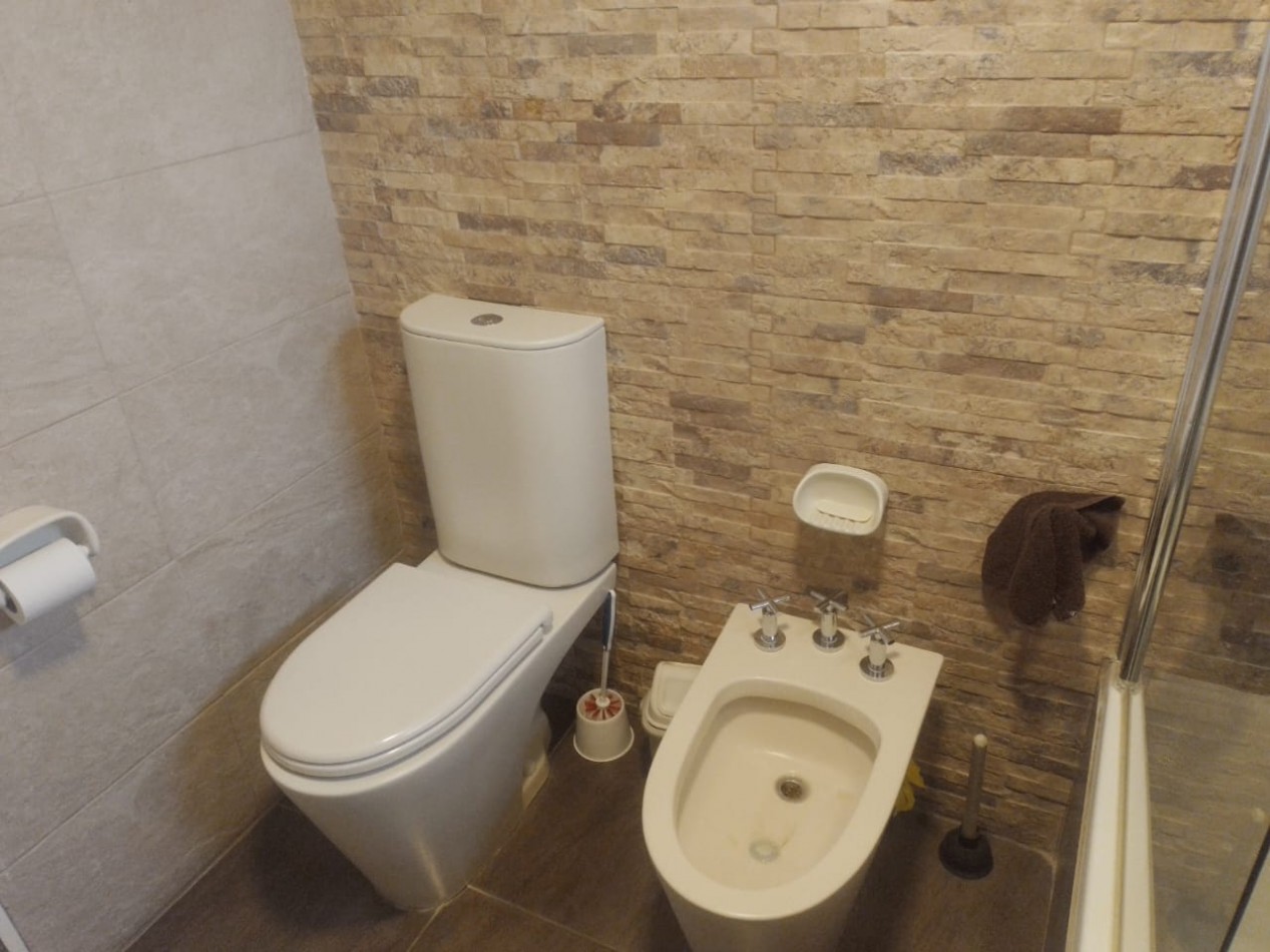 ¡Hermosa Casa 1° Nivel en Venta en la Zona Parque de San Rafael!