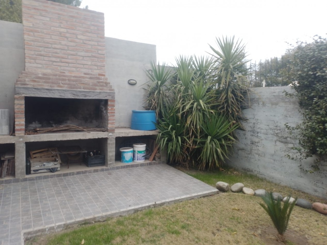 ¡Hermosa Casa 1° Nivel en Venta en la Zona Parque de San Rafael!