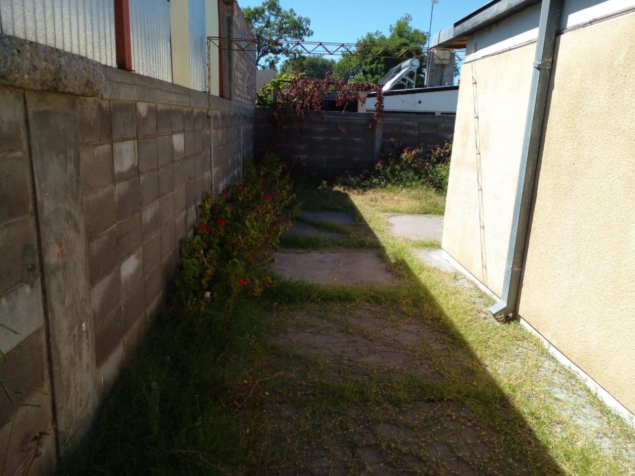 Vendo Casa 4 dormitorios y 2 baños, en B° Unimev, San Rafael, Mendoza Apta credito