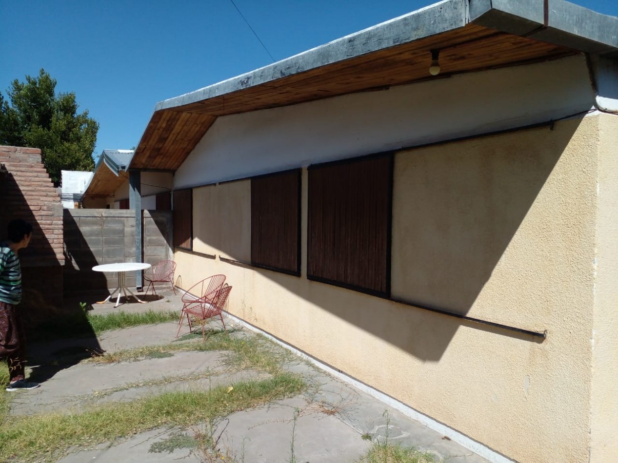 Vendo Casa 4 dormitorios y 2 baños, en B° Unimev, San Rafael, Mendoza Apta credito