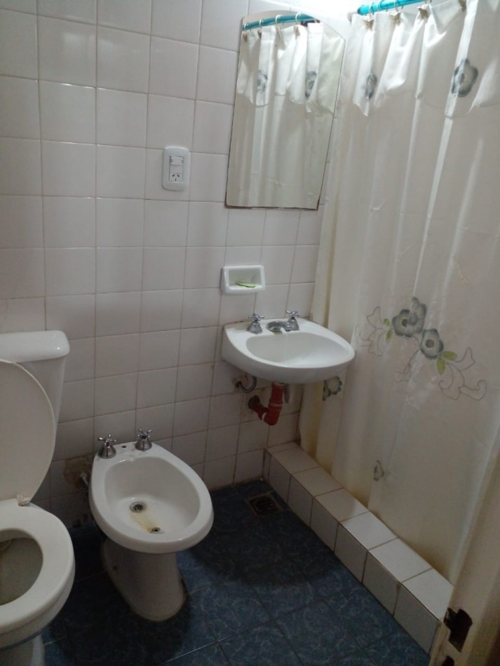 Vendo Casa 4 dormitorios y 2 baños, en B° Unimev, San Rafael, Mendoza Apta credito