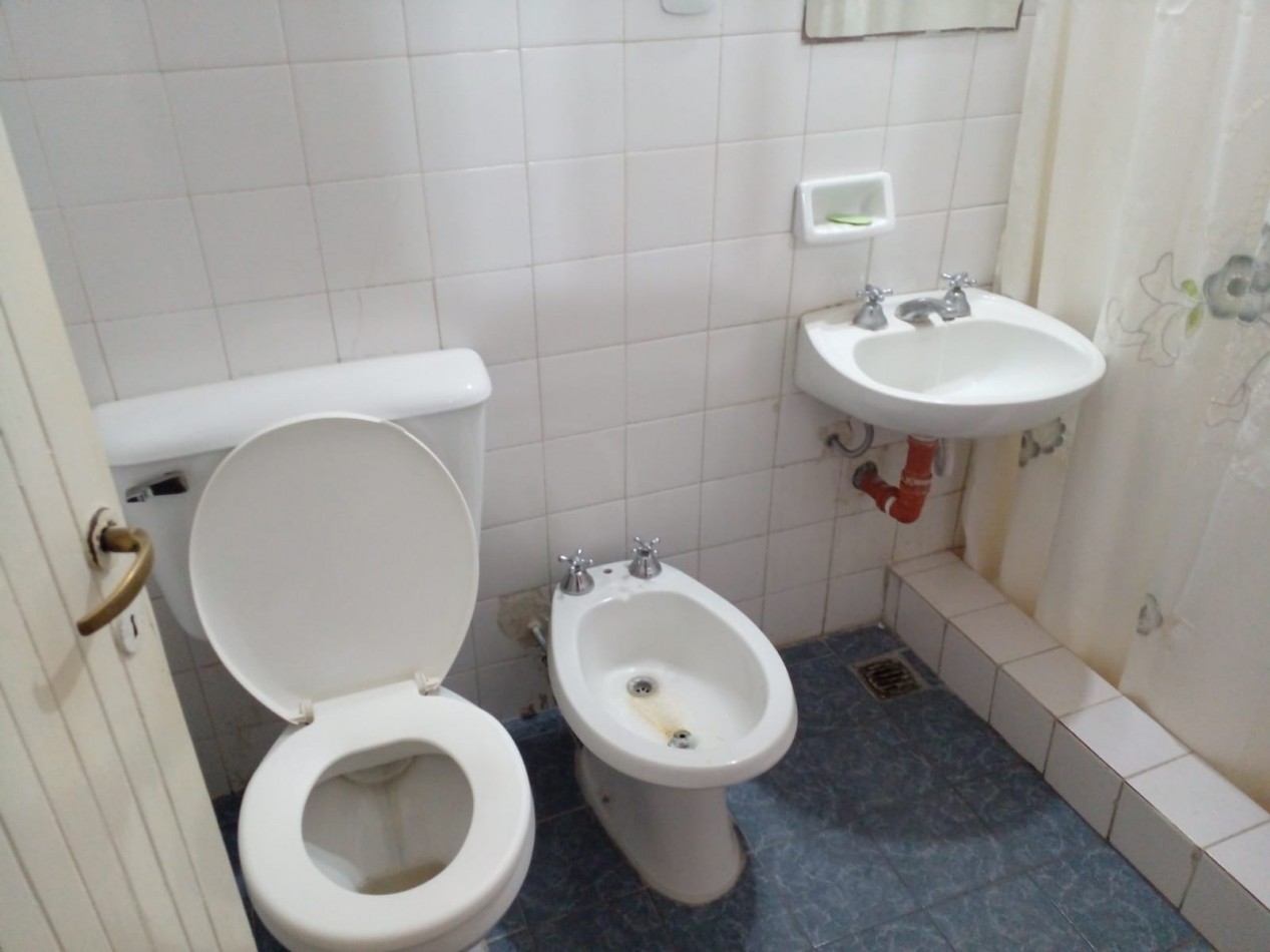 Vendo Casa 4 dormitorios y 2 baños, en B° Unimev, San Rafael, Mendoza Apta credito