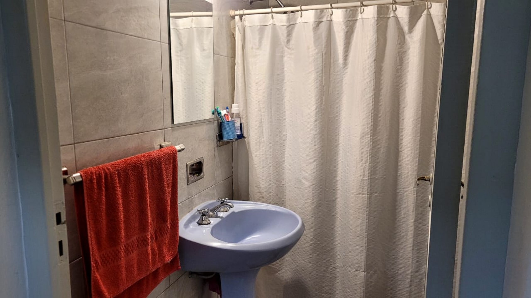 Vendo Casa Amplia de 3 dormitorios Zona Parque Yrigoyen. San Rafael.