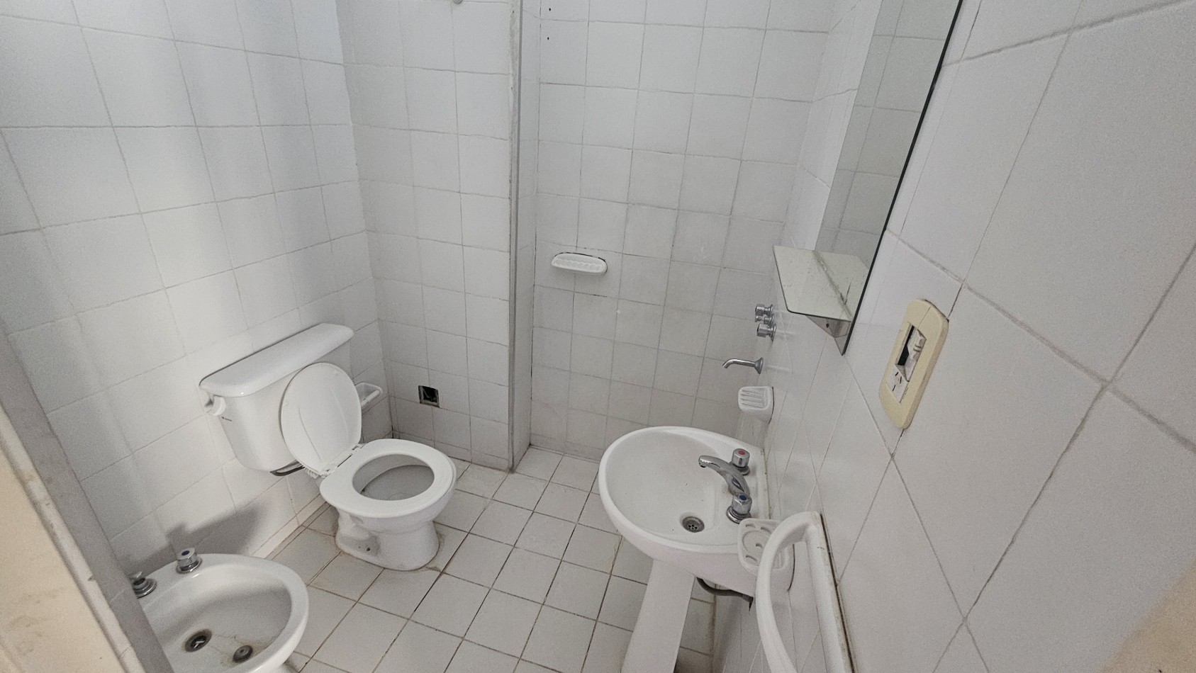 4 departamentos a la venta Gas Agua Luz, a 1 cuadra de UTN San Rafael