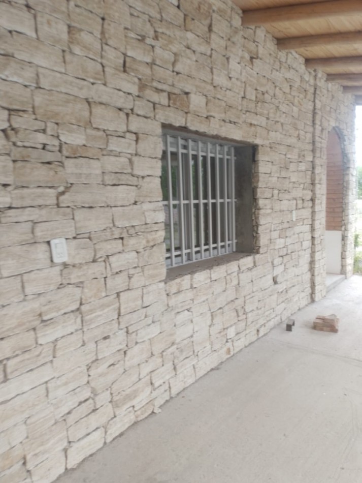 Oportunidad! Finca con Casona grande de 5 hectareas con ciruela en Rama Caida, San Rafael - galpon