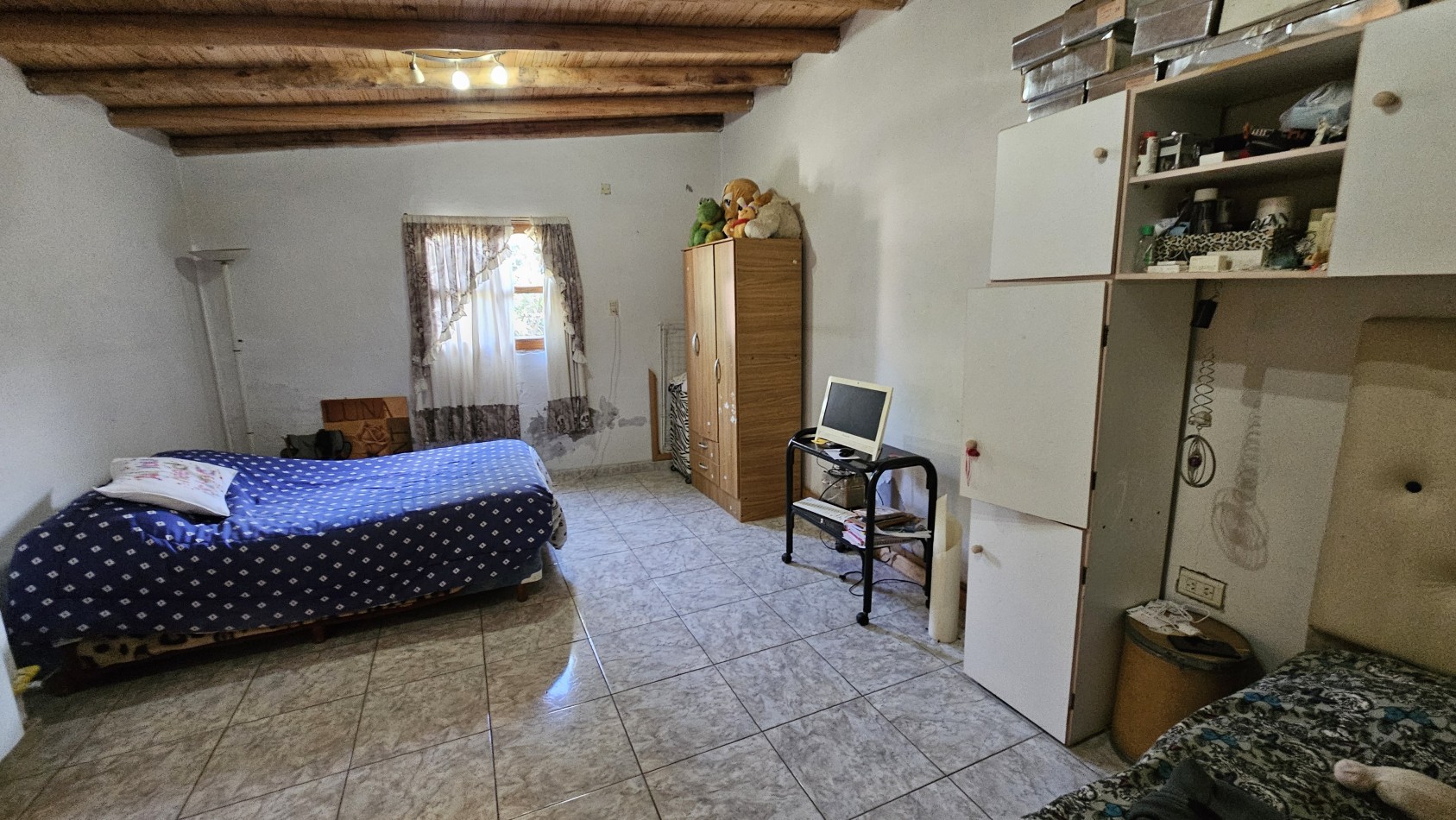 Venta de Casa en Av Urquiza, Ideal para Inversion - 319 m² de Terreno, San Rafael