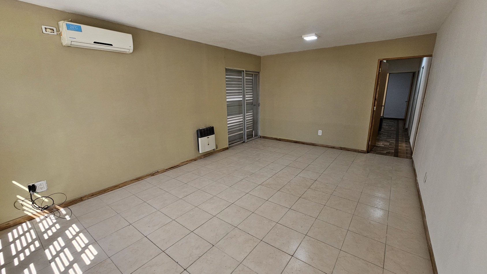 ¡Casa en Venta Apta Credito en San Rafael! 3 Dormitorios, Cochera, Churrasquera y Todos los Servicios