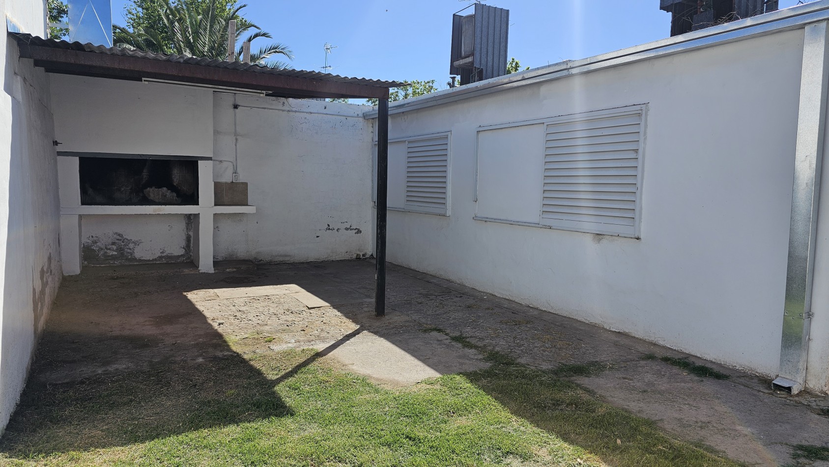 ¡Casa en Venta Apta Credito en San Rafael! 3 Dormitorios, Cochera, Churrasquera y Todos los Servicios