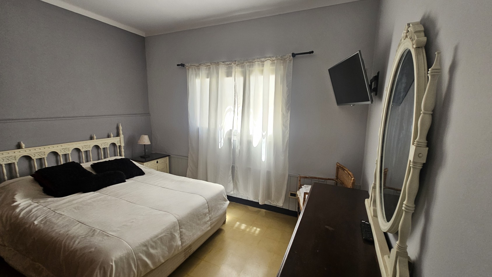 Casa en Venta Apta Credito en Zona Centrica de San Rafael - 3 Dormitorios con Patio y Churrasquera