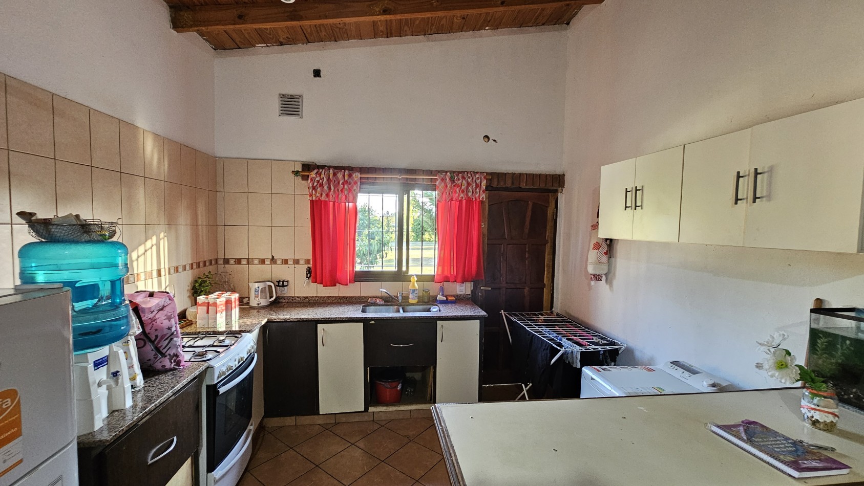 Vendo Casa Amplia con Pileta en Rama Caida - Excelente Ubicacion. San Rafael. Escritura.