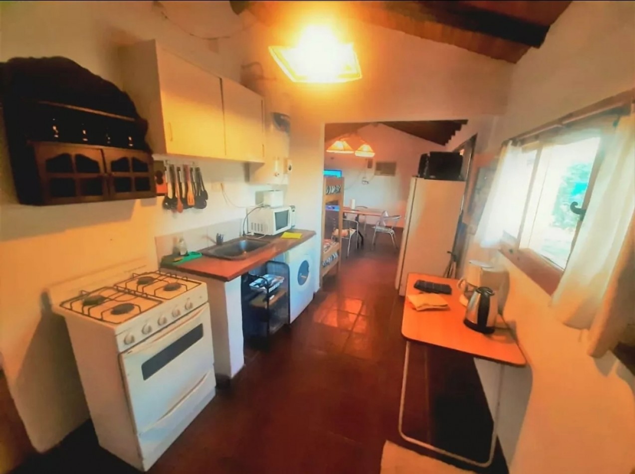Vendo Casa Amplia con pileta y depto con 7200 m² parquizados en Cuadro Benegas San Rafael