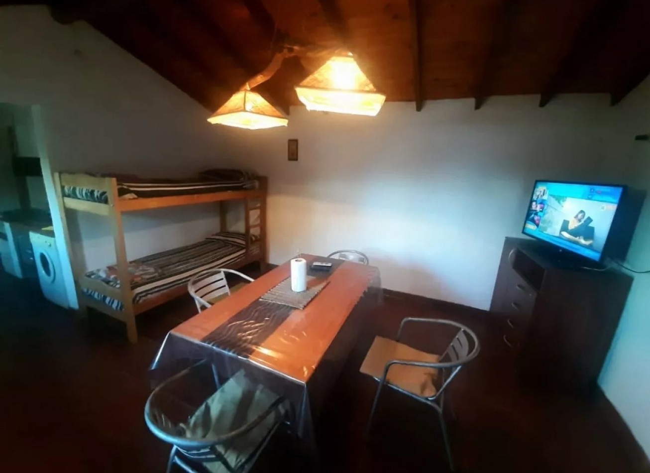 Vendo Casa Amplia con pileta y depto con 7200 m² parquizados en Cuadro Benegas San Rafael