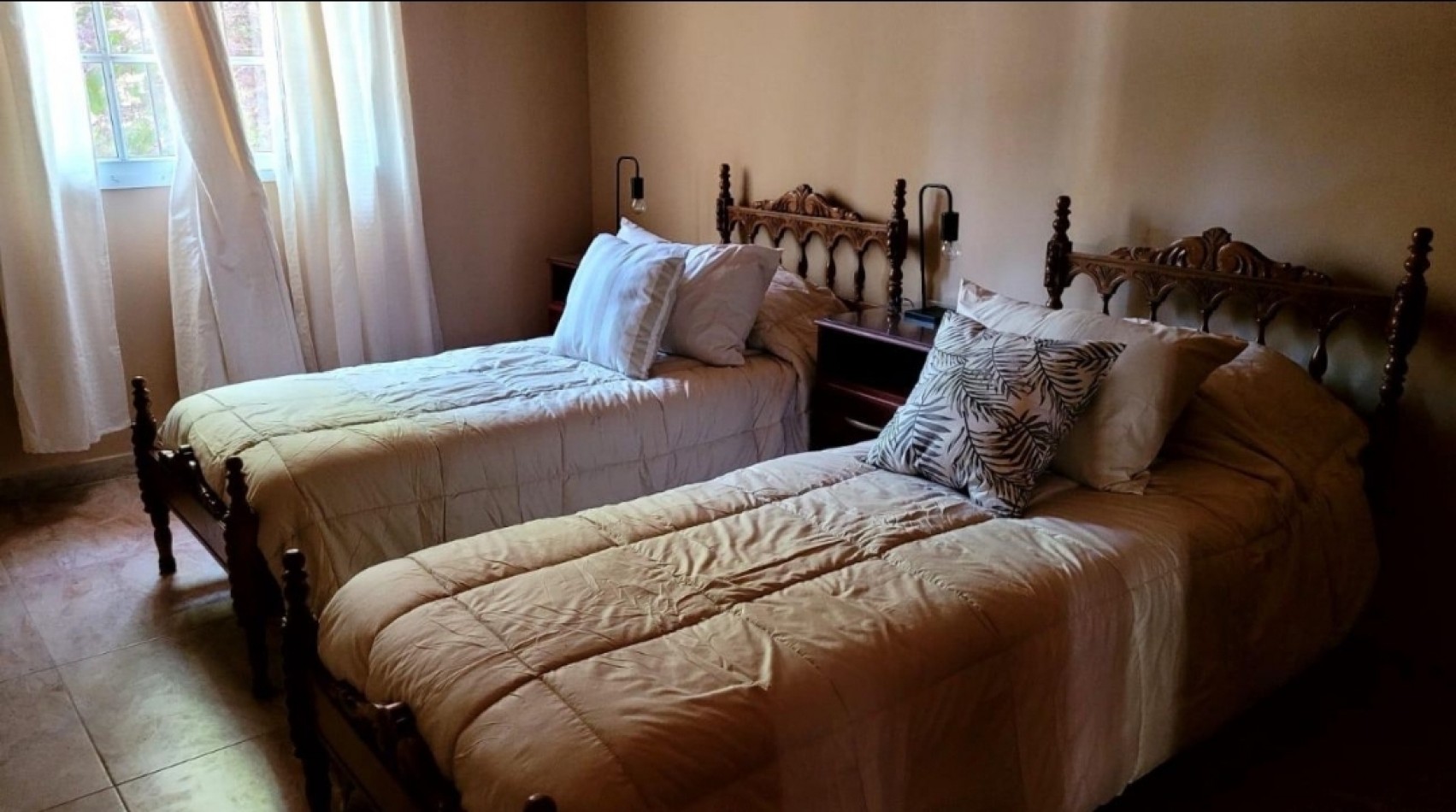 VENDO CASA QUINTA ¿Estas buscando una propiedad amplia, moderna y lista para disfrutar? Te presentamos esta increible oportunidad en el Barrio Cerrado, diseñada para tu comodidad y tranquilidad. Rama Caida Zona Cubilos San Rafael