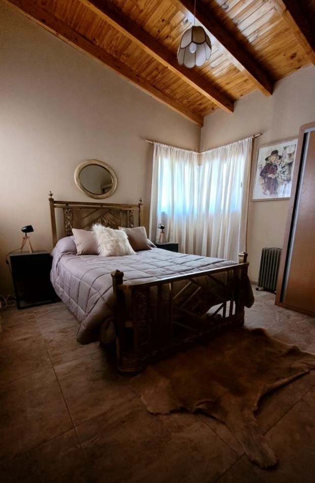 VENDO CASA QUINTA ¿Estas buscando una propiedad amplia, moderna y lista para disfrutar? Te presentamos esta increible oportunidad en el Barrio Cerrado, diseñada para tu comodidad y tranquilidad. Rama Caida Zona Cubilos San Rafael