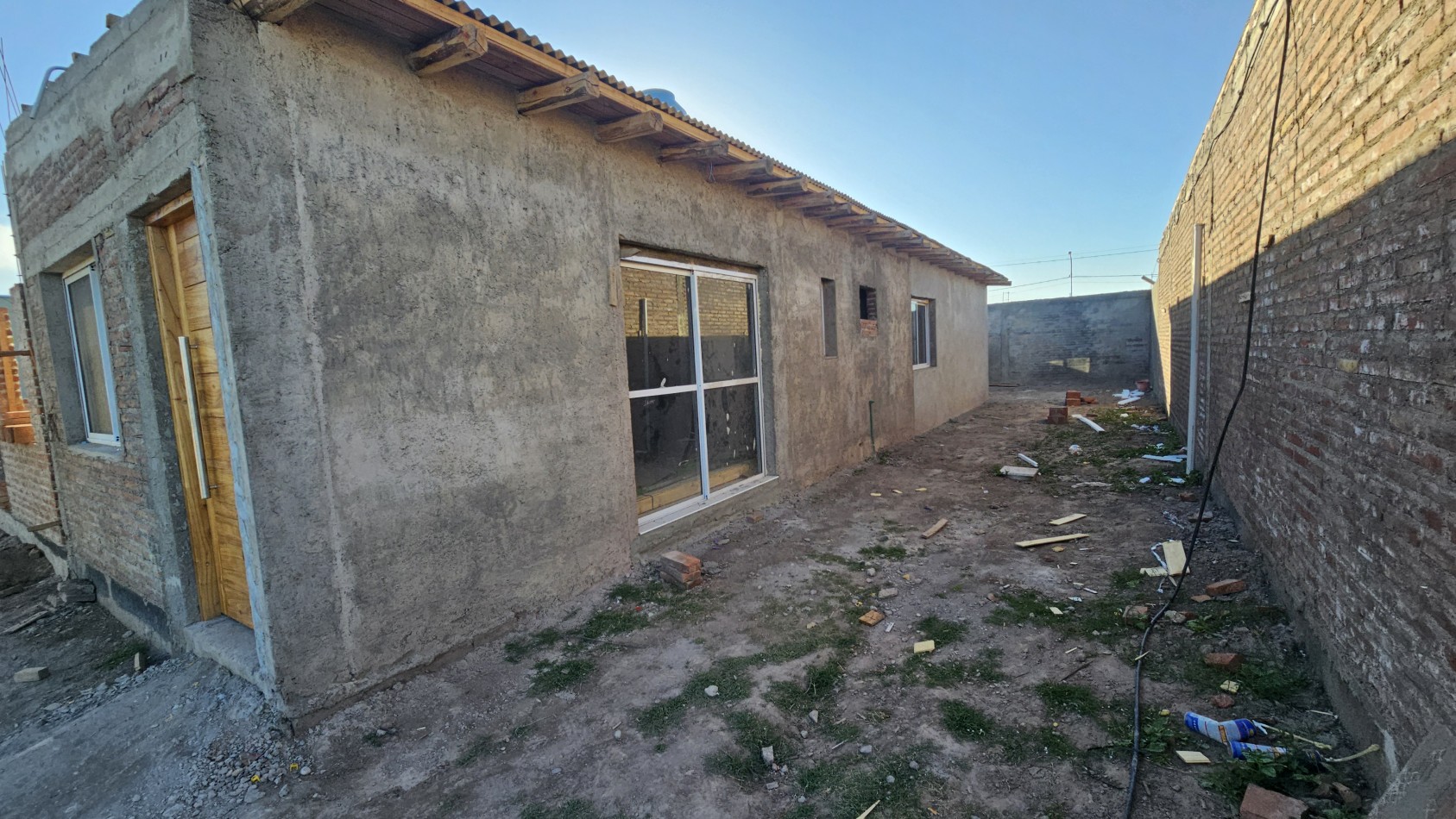 VENDO Casa a Estrenar. Apto Credito. Terminada llave en Mano zona Sauces. U$S 58.000