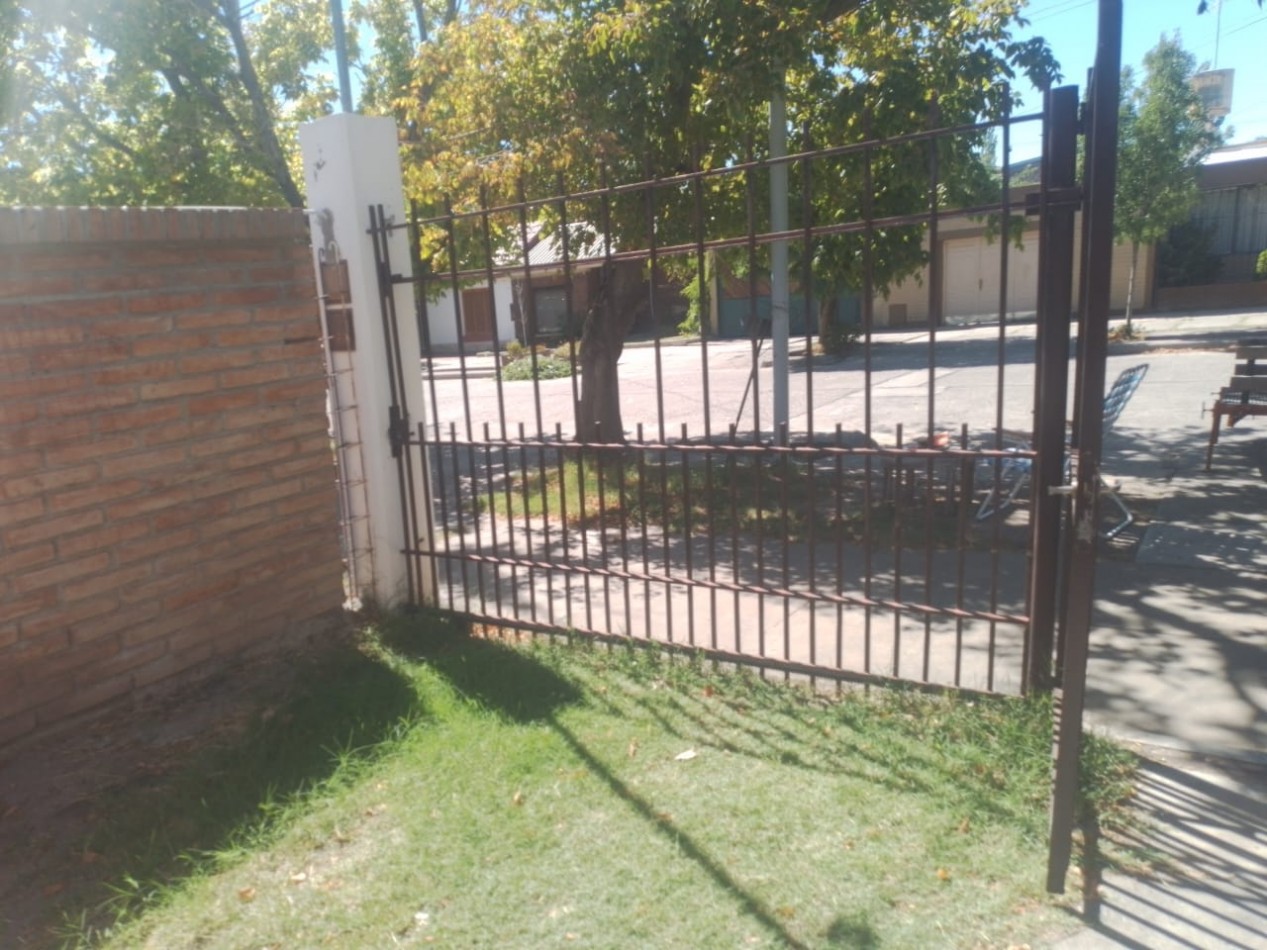 Vendo Casa B° Tac a 2 cuadras del Shoping de San Rafael. APTA CREDITO.