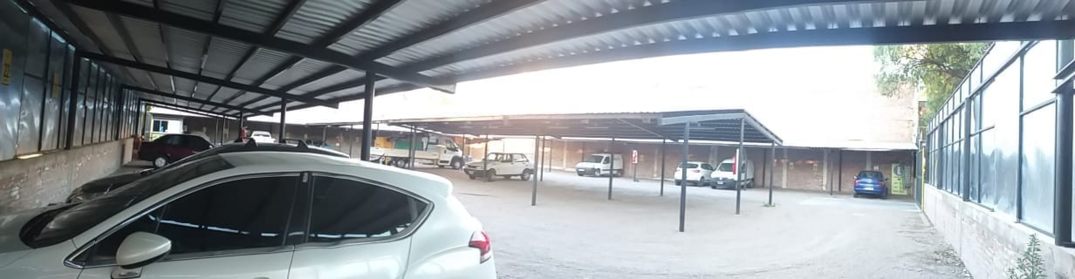 Vendo estacionamiento centrico 1218 m² en esquina.de Avenida. San Rafael