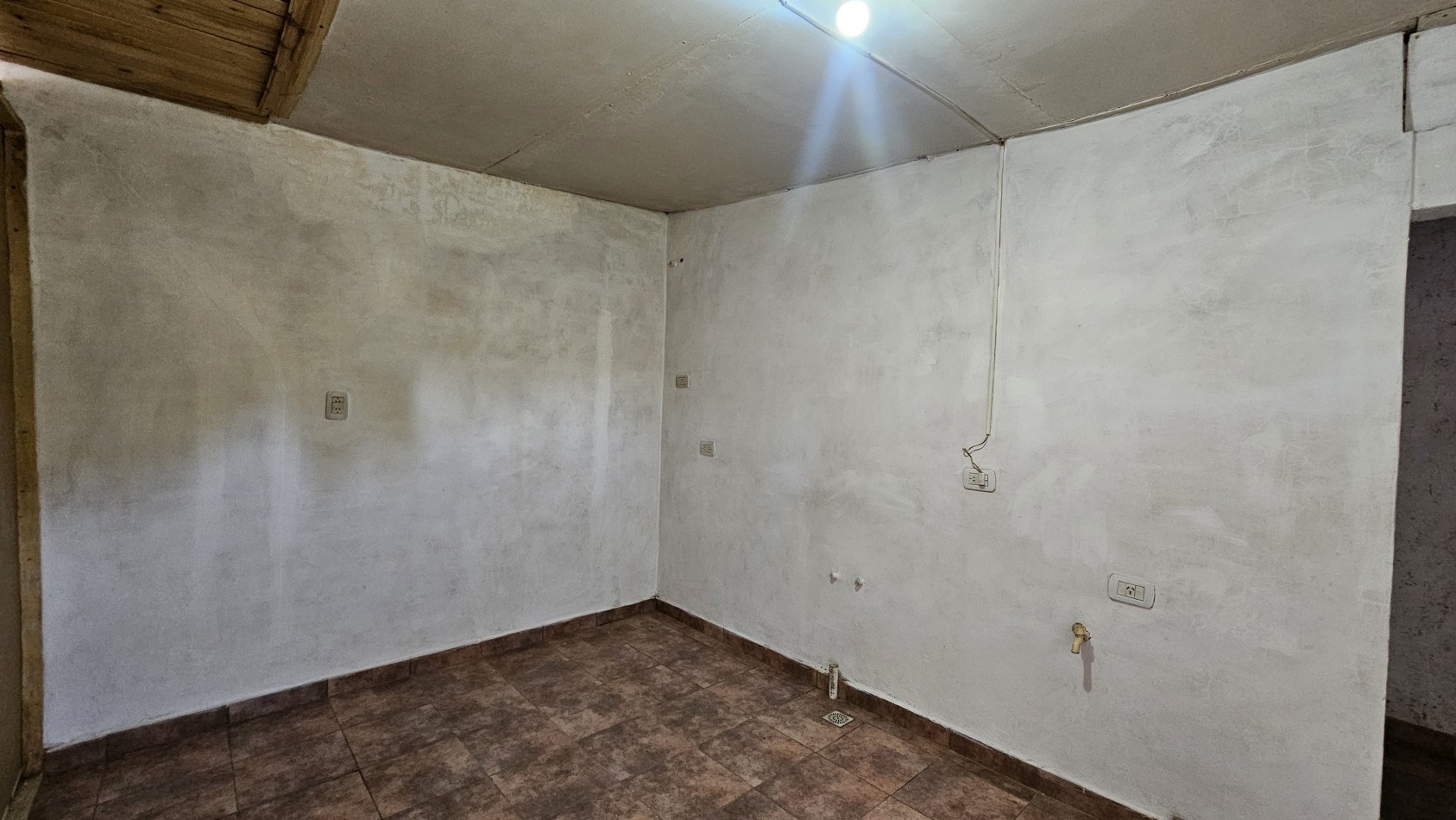 ¡Oportunidad! Casa de 2 ambientes con amplio terreno - USD 28.000 San Rafael