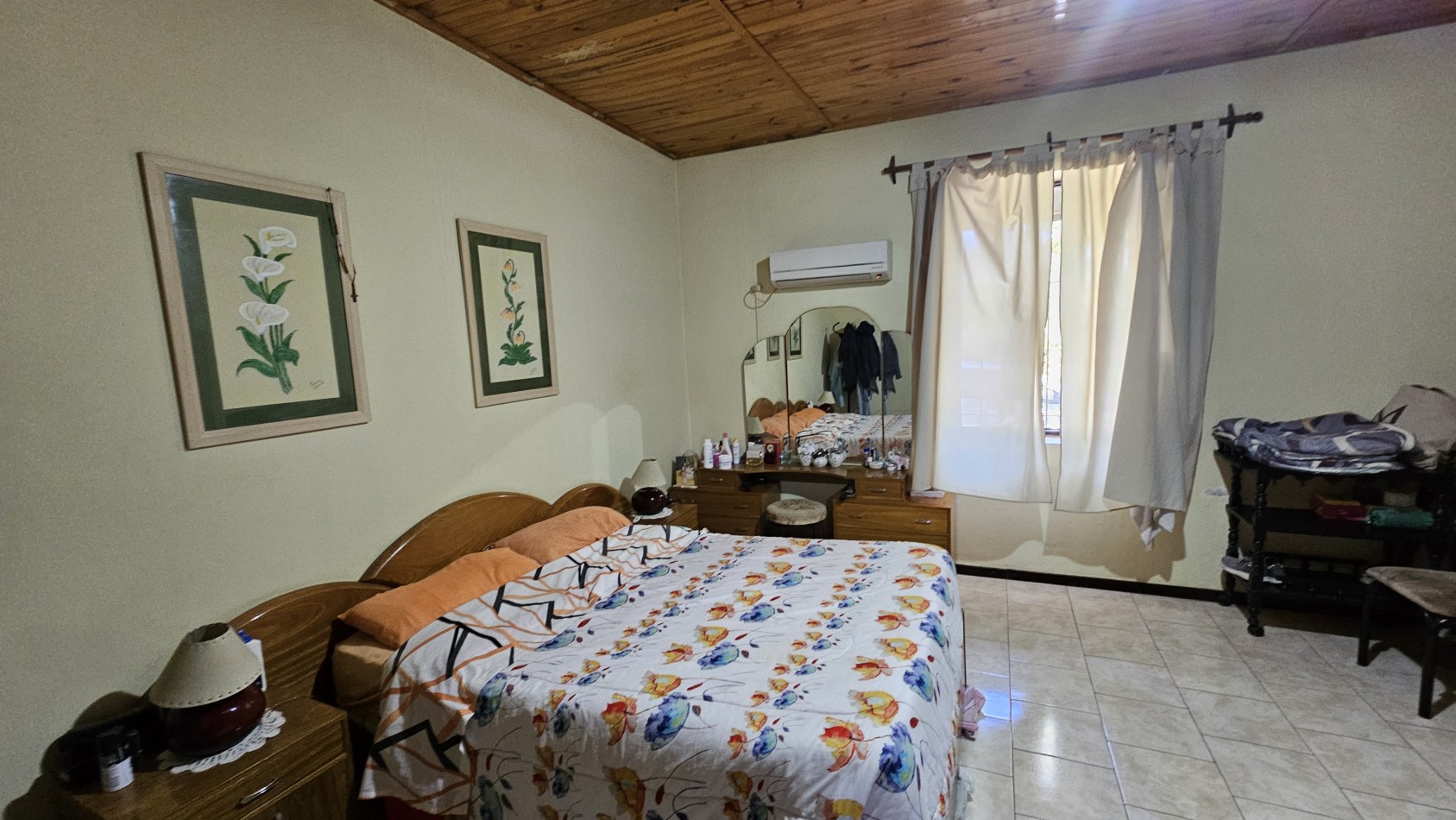 Vendo propiedad tipo casa quinta tipo colonial parque de 3000 m² cercana a San Rafael.