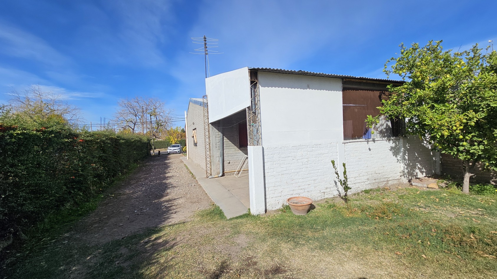 Vendo Casa Amplia Apta credito, con 465 m² de parque sobre Avenida de San Rafael.  