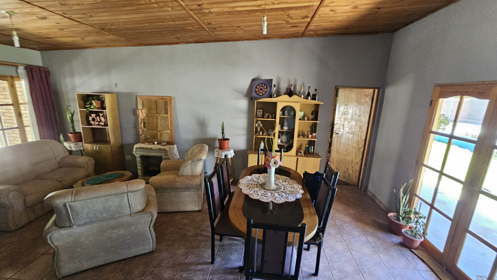 Vendo Casa amplia con pileta y quincho en Zona segura y tranquila ¡Tu proximo hogar en San Rafael!