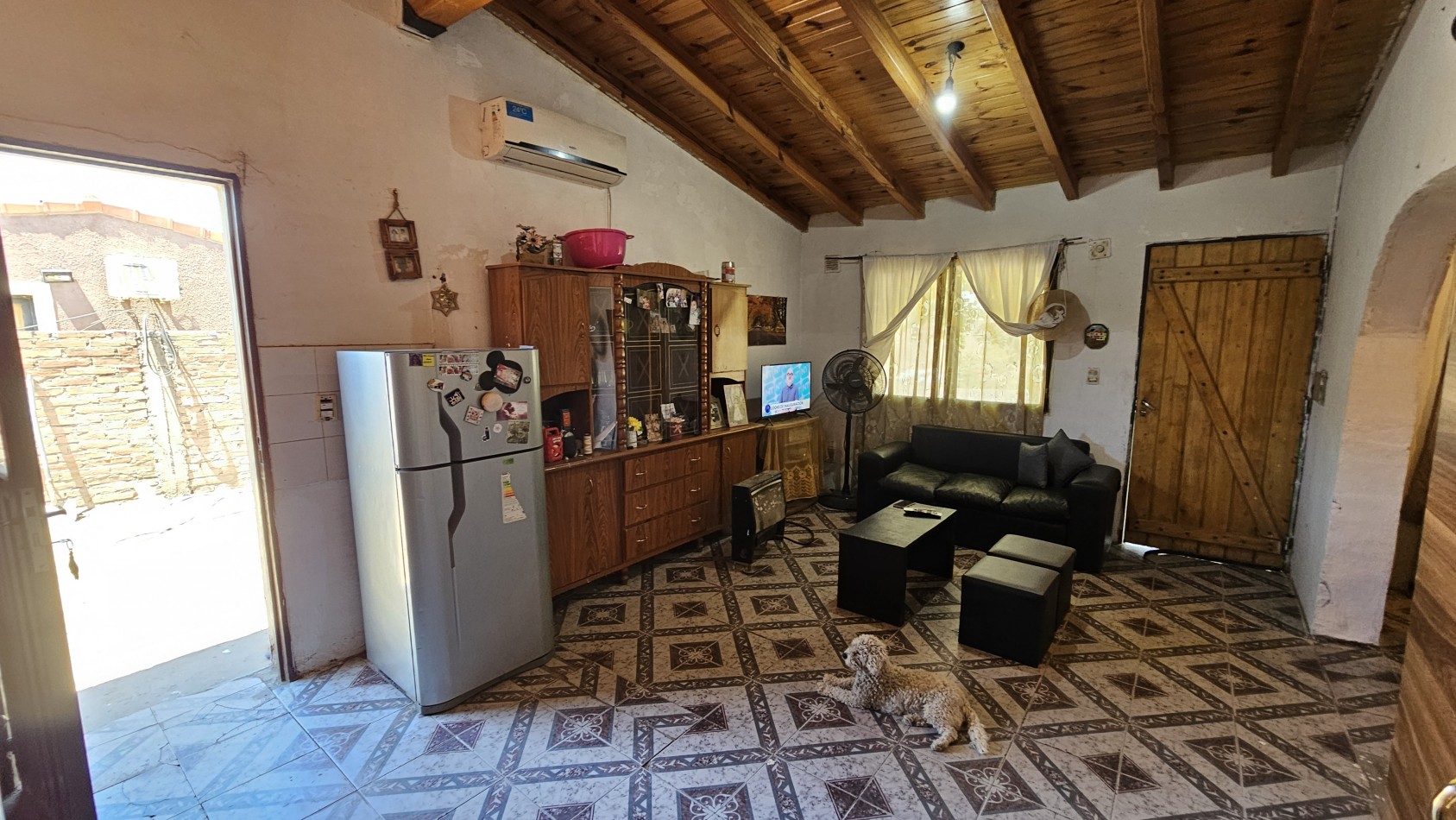 Vendo casa con amplio terreno de 350 m², posibilidad de ampliacion y construccion avanzada de departamento al fondo, ideal vivienda o inversion San Rafael 