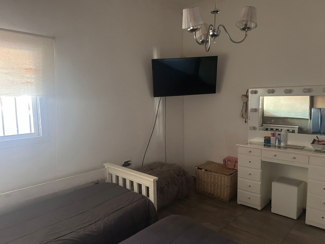 Vendo Casa centrica en San Rafael con 3 dormitorios, 2 baños, amplios ambientes y excelente superficie