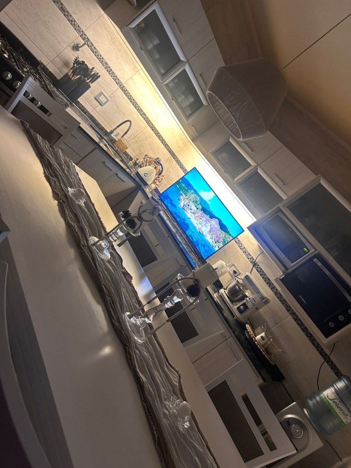 Vendo Casa centrica en San Rafael con 3 dormitorios, 2 baños, amplios ambientes y excelente superficie