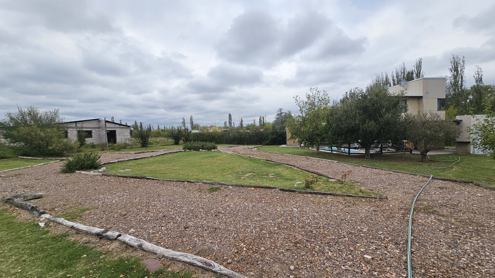 VENDO COMPLEJO DE CABAÑAS equiadaso Casas  2 pilets- 25 DE MAYO, SAN RAFAEL, MENDOZA