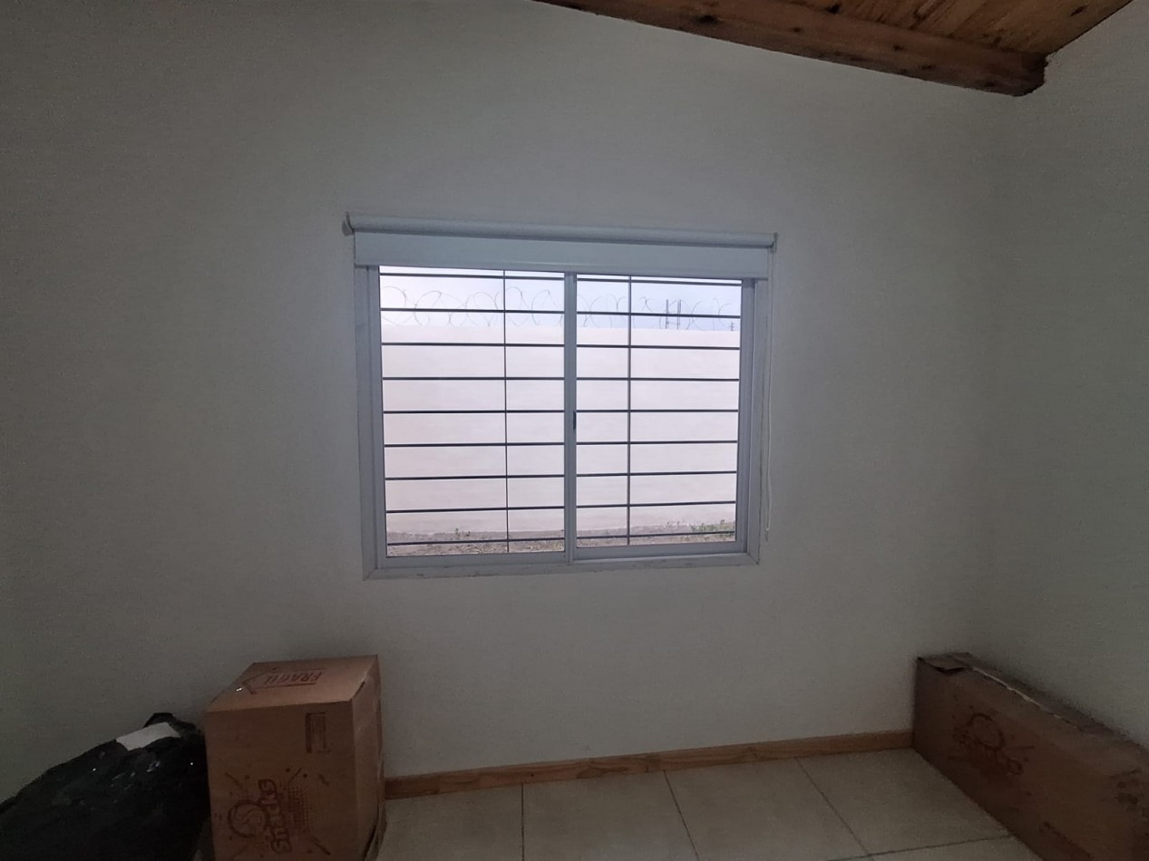 Vendo Casa a Estrenar 40.000 + Cuotas de 2 dormitorios y patio. San Rafael
