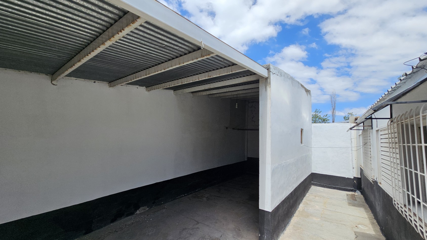 VENDO CASA + Local San Rafael Mendoza