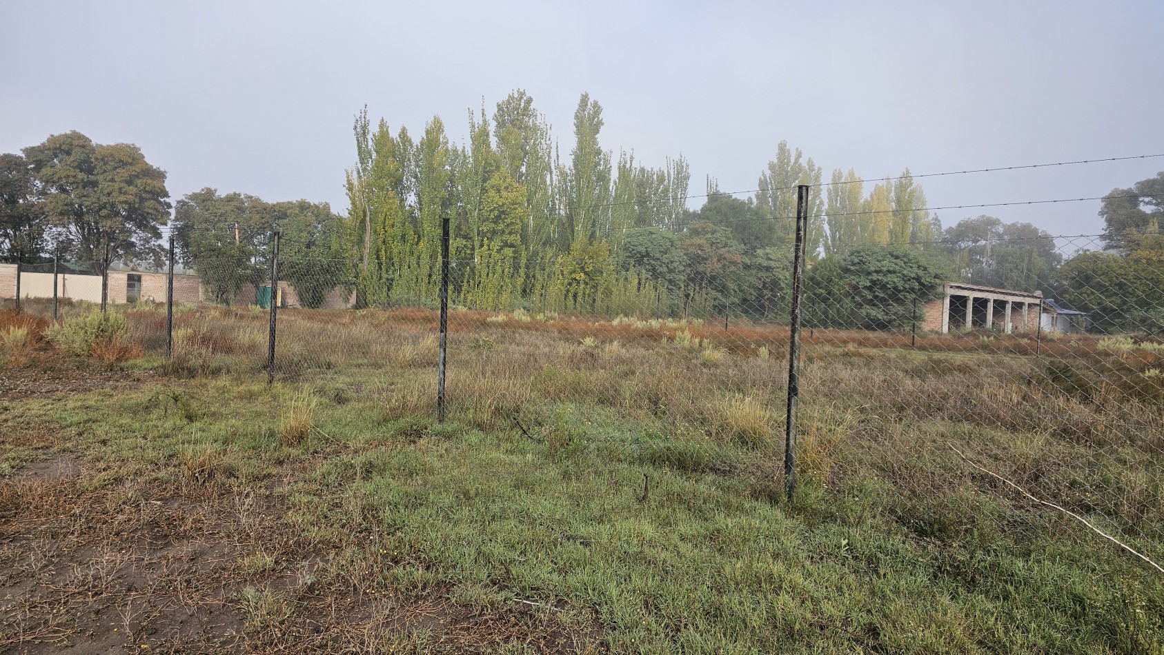 Vendo lote Amplio terreno en calle Costanzo San Rafael 2150 m²