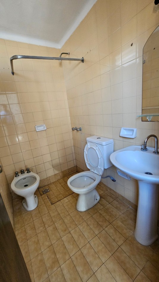 VENDO DEPARTAMENTO - SAN RAFAEL, gas agua luz  Excelente oportunidad en zona de Barrio San Rafael, a solo 13 cuadras del kilometro 0 de la ciudad. Ideal para vivienda propia o inversion. Valor 35.000