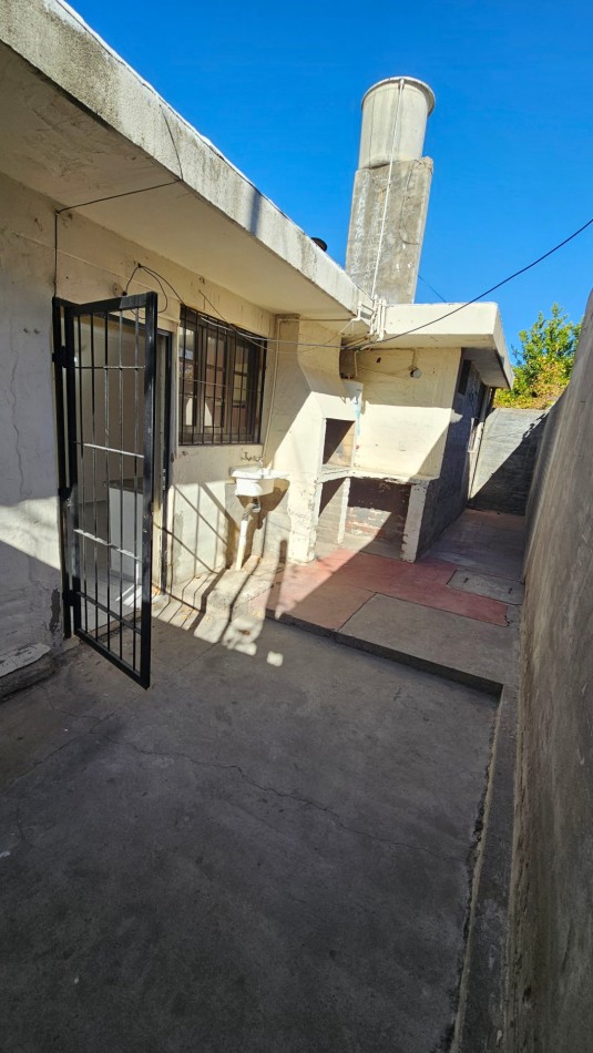 VENDO DEPARTAMENTO - SAN RAFAEL, gas agua luz  Excelente oportunidad en zona de Barrio San Rafael, a solo 13 cuadras del kilometro 0 de la ciudad. Ideal para vivienda propia o inversion. Valor 35.000
