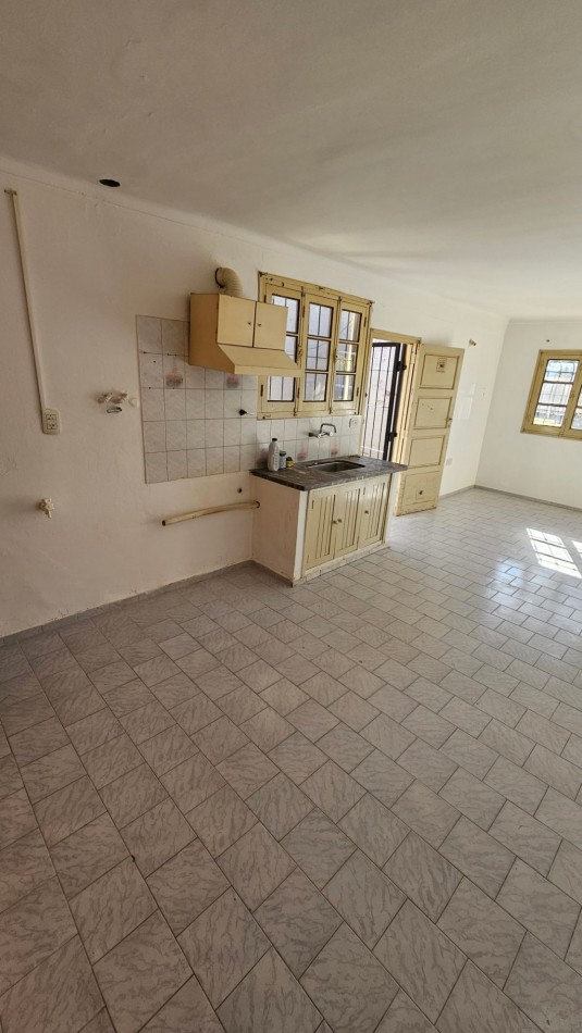 VENDO DEPARTAMENTO - SAN RAFAEL, gas agua luz  Excelente oportunidad en zona de Barrio San Rafael, a solo 13 cuadras del kilometro 0 de la ciudad. Ideal para vivienda propia o inversion. Valor 35.000