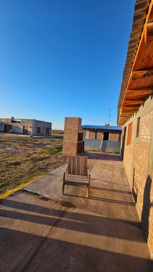 Vendo 6 propiedades comuesta por 4 Cabañas mas 2 casas 