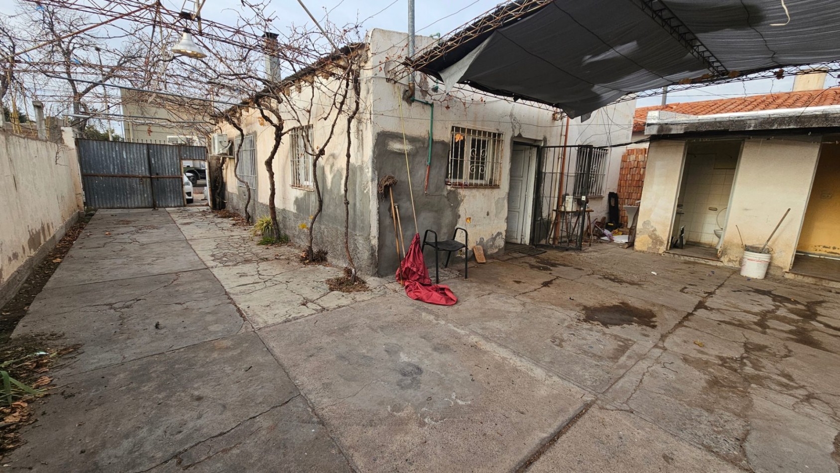 Casa + Depto+ galpon+ patio 492 m² en Barrio Sat. San Rafael