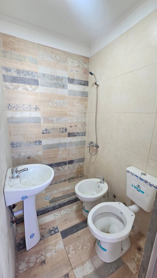 Vendo Casa Amplia Centrica y Departamento San Rafael.