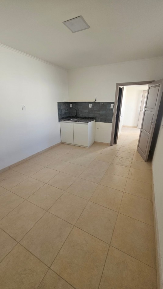Vendo Casa Amplia Centrica y Departamento San Rafael.
