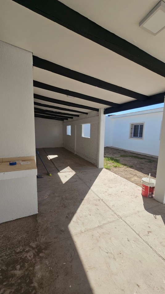 Vendo Casa Amplia Centrica y Departamento San Rafael.